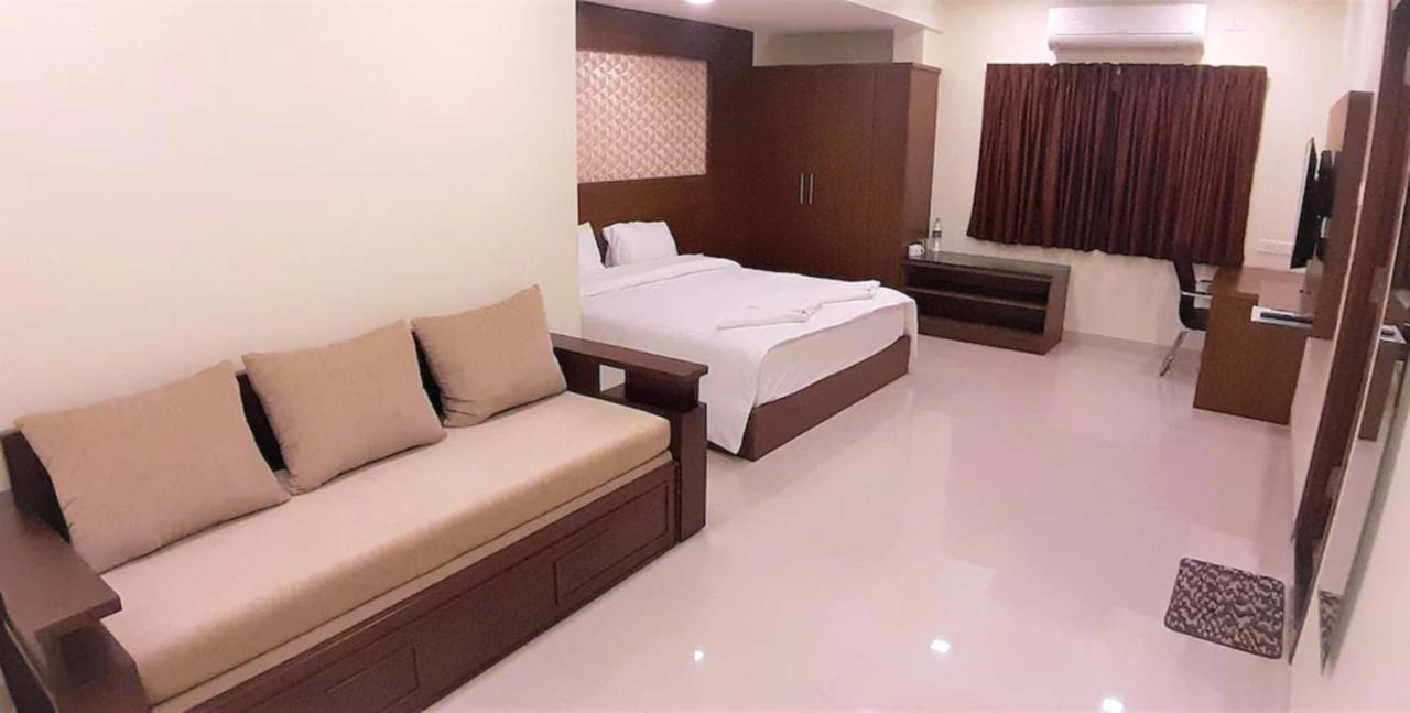 A And M Rooms And Residences Chennai Luaran gambar